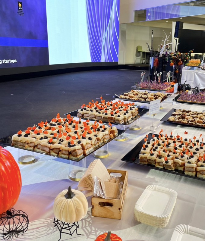 Plug and Play 2日間のイベントにて500名